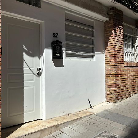Apartamento Blanco Y Negro En El Centro Alicante Eksteriør billede