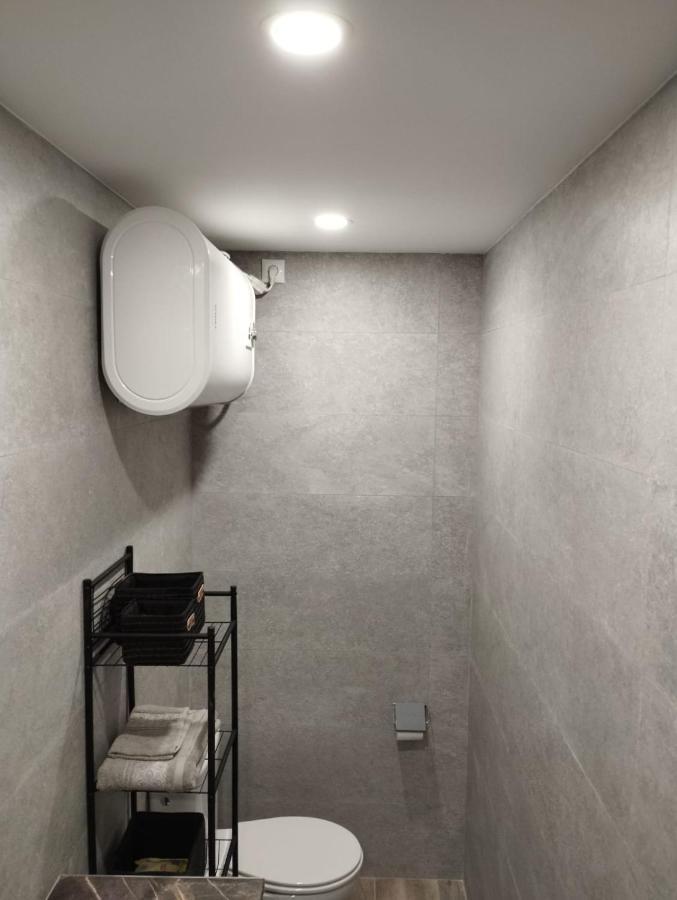 Apartamento Blanco Y Negro En El Centro Alicante Eksteriør billede